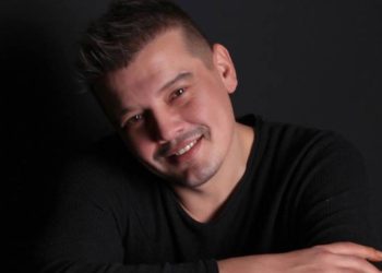 Arda Kural ekranla dönüyor