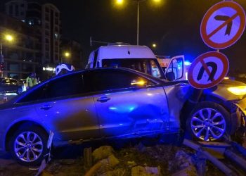 Bursa’da işçi servisi ile otomobil çarpıştı: 6 yaralı