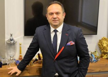 BUYSAD başkanı Dönmez güven tazeledi