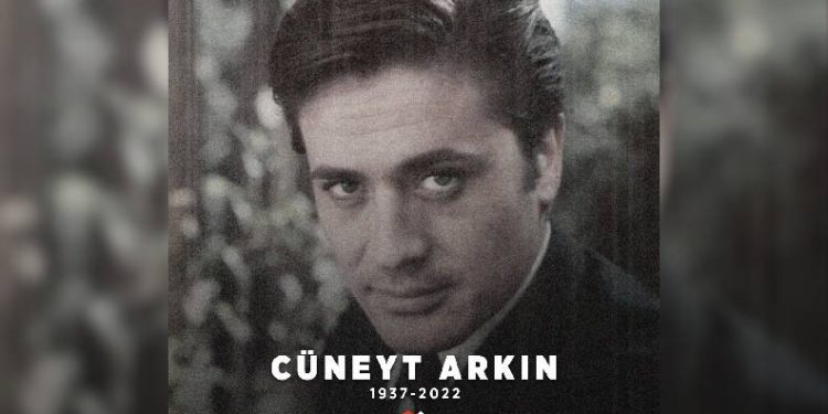 Bursaspor’dan Cüneyt Arkın mesajı