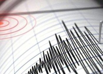 Van’da art arda depremler