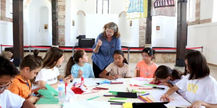 Nilüfer’de çocuklar hayallerini çizdi