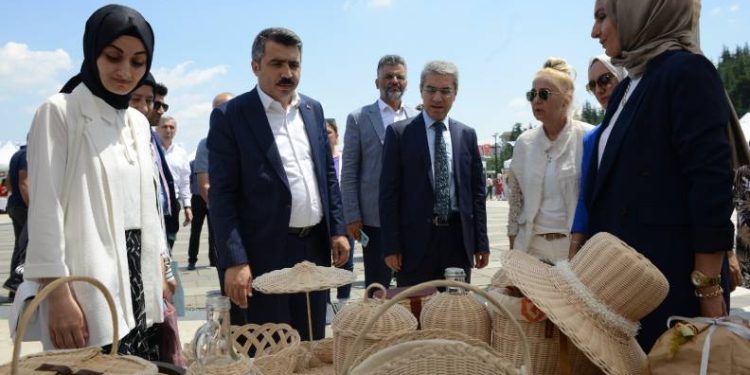 Yıldırım’da El Emekleri Festivali göz kamaştırdı