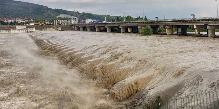 Zonguldak’ta taşkınlar oluştu