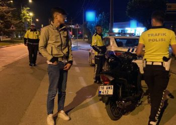 Bursa’da “Amcam polis” dese de cezadan kurtulamadı