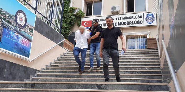 Döviz bürosunda 225 bin euro dolandırıcılık