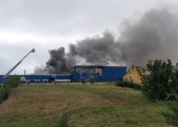 Kimya fabrikasında büyük yangın