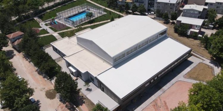 Bursa’da Mimar Sinan Spor Kompleksi gün sayıyor