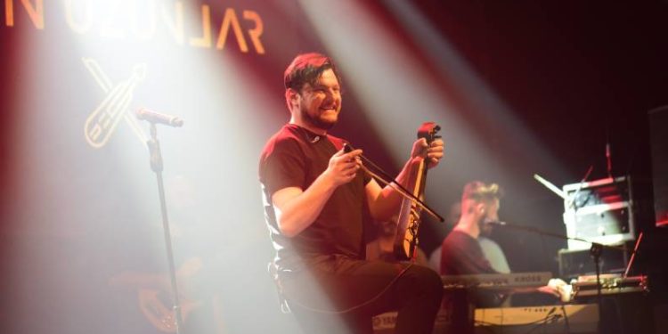 Bursa’da Ekin Uzunlar rüzgarı esti