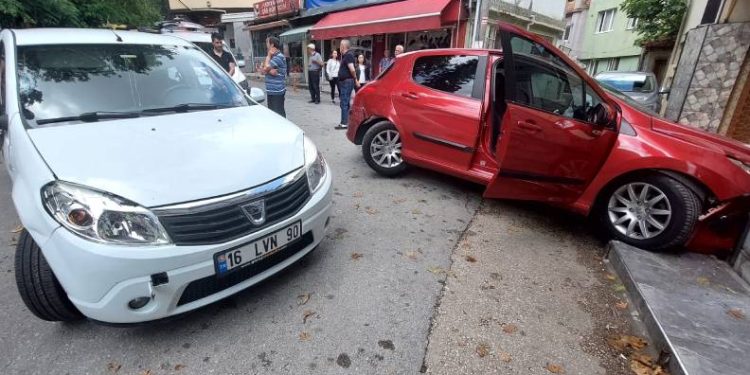Bursa’da feci kaza! Fren yerine gaza bastı