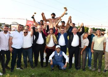 Yalıntaş güreşlerinde altın kemer İsmail Koç’un