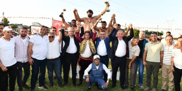 Yalıntaş güreşlerinde altın kemer İsmail Koç’un