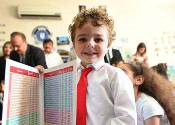 Bursa Ana Kucağı’nda karne sevinci