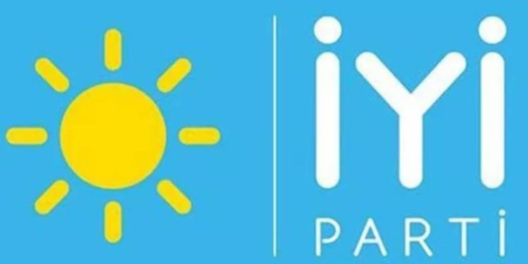 İYİ Parti’de 4 ilçe başkanı görevden alındı