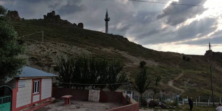 Minareleri görüp gelenler camiyi bulamıyor