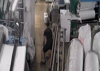 Bursa’da telefon çalan hırsız yakalanınca silah çekti