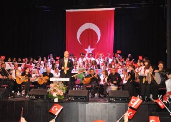 TKM’de Gençleşen Türküler rüzgârı