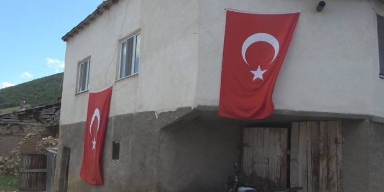 Şehit annesinin köyüne baz istasyonu kuruldu