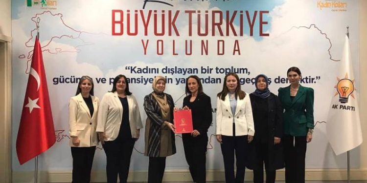 AK Parti Mudanya’da başkanlar belirlendi