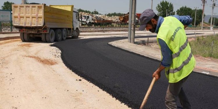 Yıldırım’da 6 ayda 22 bin ton asfalt