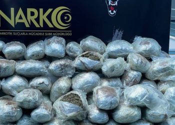 Kahve ile kamufle edilmiş 72 kilo esrar ele geçirildi