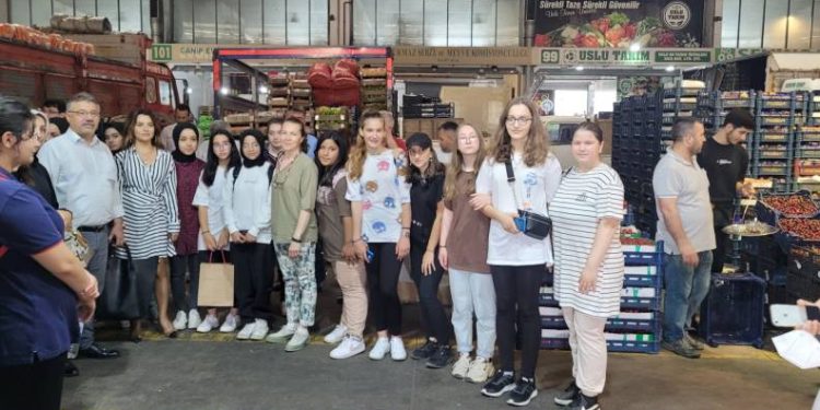 Bursa’da liselilere israfı azaltma eğitimi