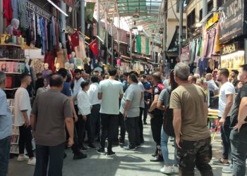 Bursa’da tarihi çarşıda esnaf birbirine girdi