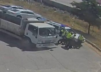 Seyir halinde nefesi kesilen sürücü ölümden döndü