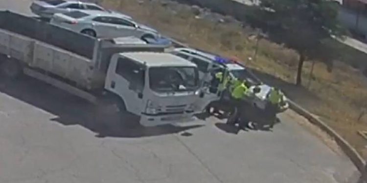 Seyir halinde nefesi kesilen sürücü ölümden döndü