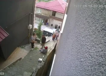 Yengesine pusu kurup kurşun yağdırdı