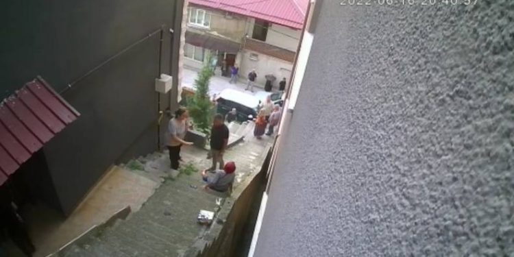 Yengesine pusu kurup kurşun yağdırdı