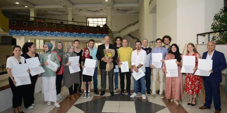 Yıldırım’da doğa fotoğrafçılığı atölyesi ilk mezunlarını verdi