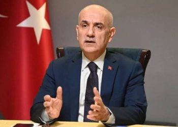 “Siyasetin de bir edebi, ahlakı olmalı”