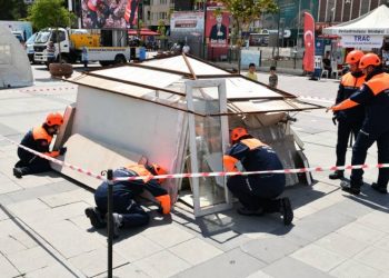 Mustafakemalpaşa’da deprem tatbikatı