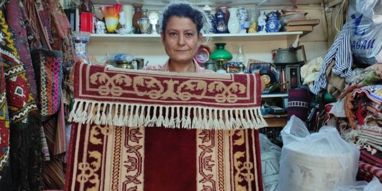 Bursa’nın halı doktoru