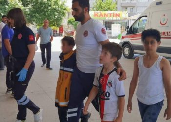 Bursa’da kireçle oynayan çocuklar hastanelik oldu