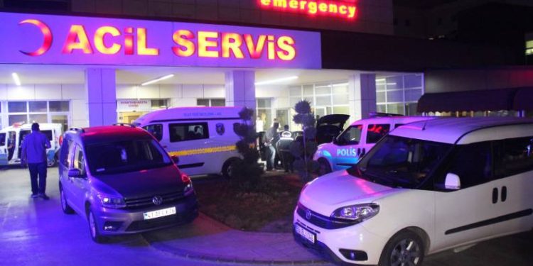 Otomobilinin içinde vuruldu, kendi imkanlarıyla hastaneye gitti