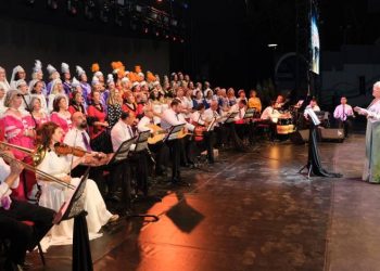 Bursa Açıkhava’da sahne kadınların