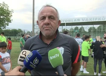 Bursaspor, Hakan Cenkçiler’le yollarını ayırdı