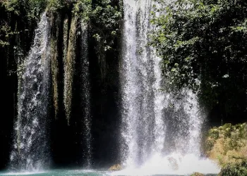Yarasalar Düden Şelalesi’ne ilaç oldu