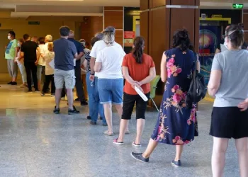 Hastanede ‘hatırlatma dozu’ kuyruğu