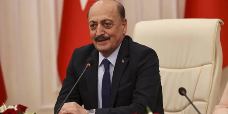 Bakan Bilgin: “Türkiye’de bütün ailelerin otomobili var”