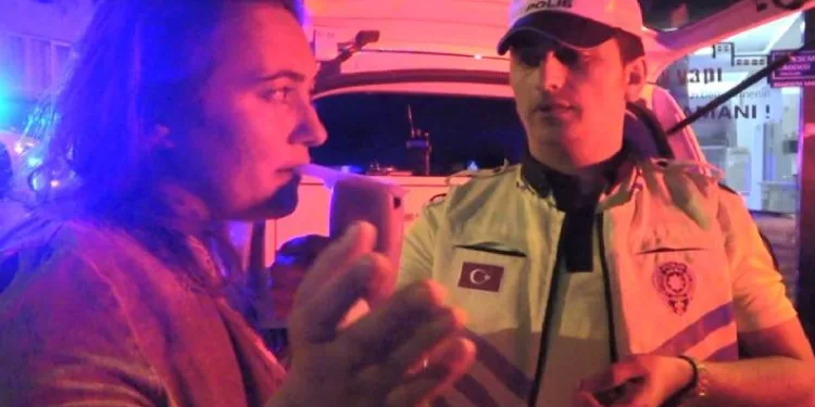 Bursa’da alkollü sürücü ortalığı birbirine kattı