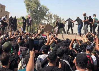 Bağdat’ta Sadr destekçileri Yeşil Bölge’yi basmaya çalışıyor