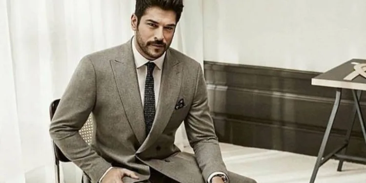 Burak Özçivit’e para cezası