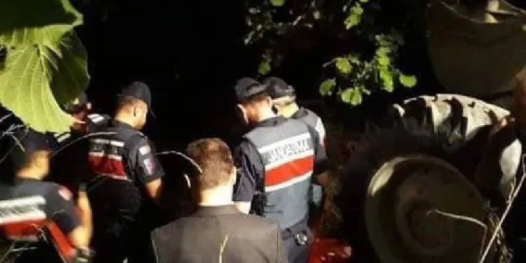 Yaşlı adam traktörün altında kaldı