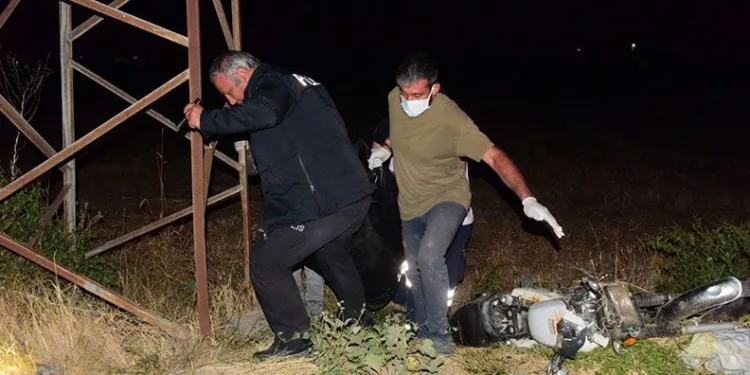 Motosikletiyle gerilim hattının direğine çarpan genç, hayatını kaybetti