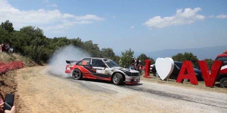 Bursa’da tırmanış yarışı nefes kesti