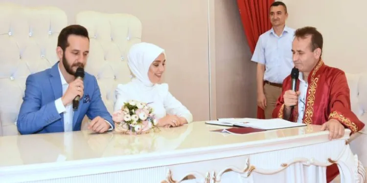 Bursa’da kendi oğlunun nikahını kıydı