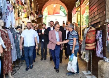 Bursa’nın tarihi çarşısında çifte bayram